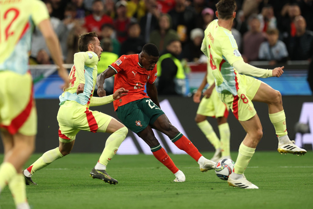 佩蒂特：虽然我之前批评大马丁的一些行为，但切尔西应该买他