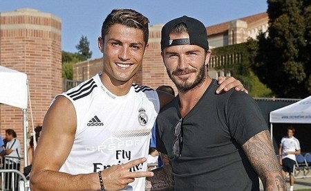 广东男篮主场负于山西，失误频繁，磨合不足，首战失利，需加强调整。