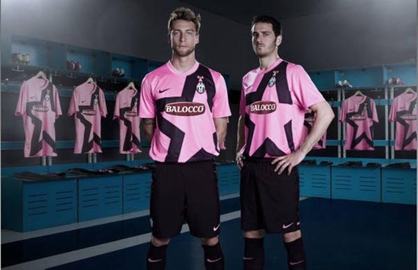 记者：彭啸应该是韧带损伤，联赛最后一轮可能是赶不上了