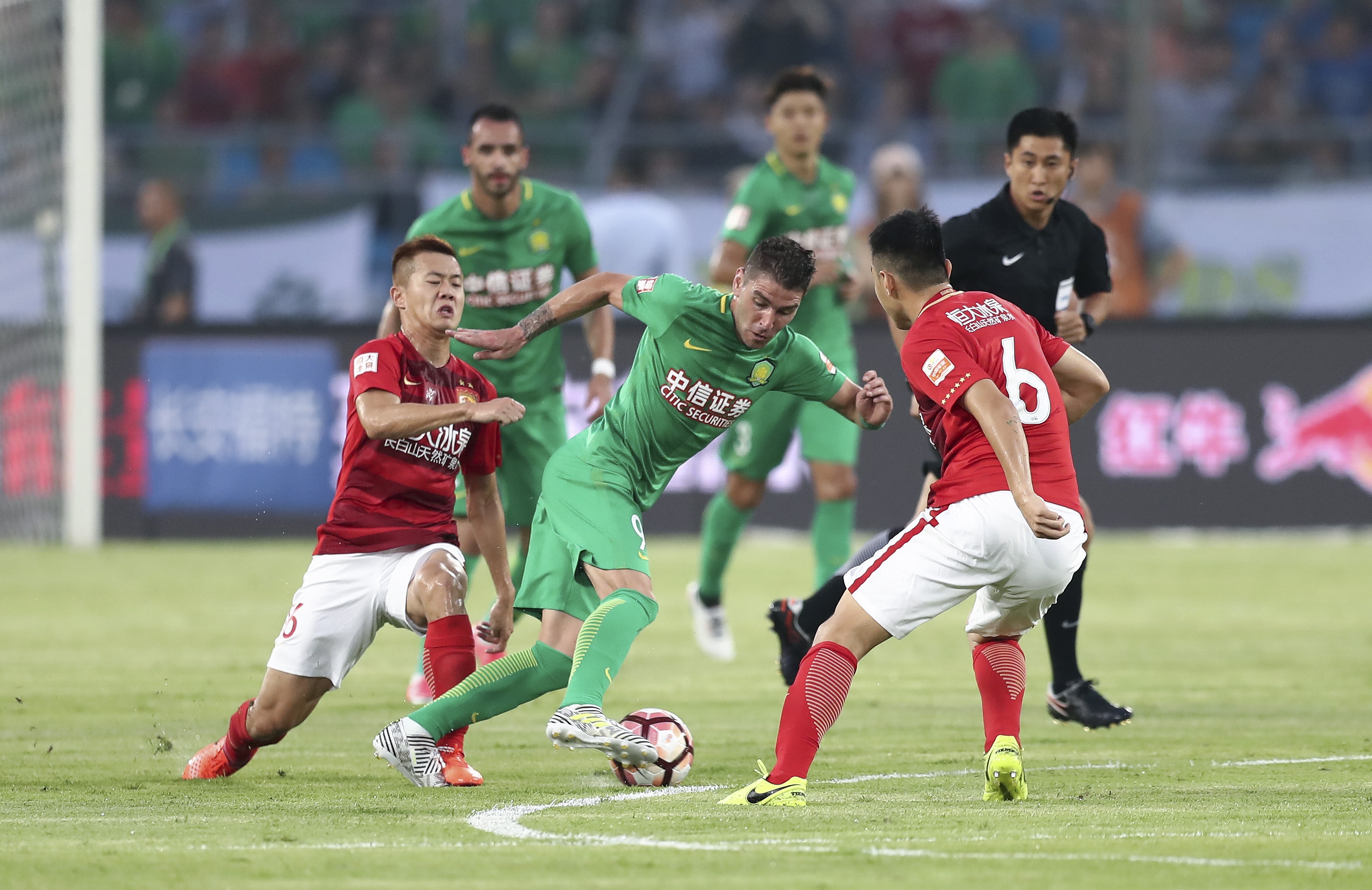 中国足协发起2025全民足球挑战，多名英超球员前来助阵