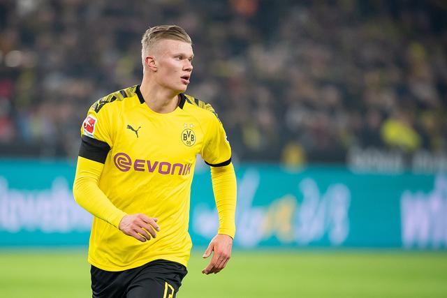 WTT总决赛：王曼昱4-2战胜张本美和，晋级八强